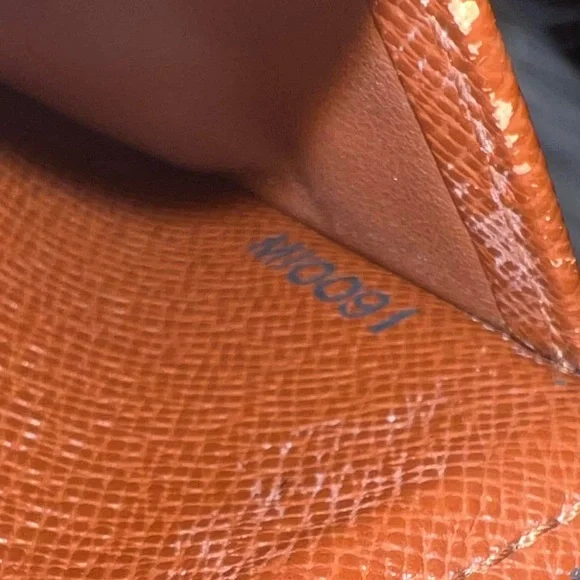 Louis Vuitton Monogram Wallet - Picture 3 of 16